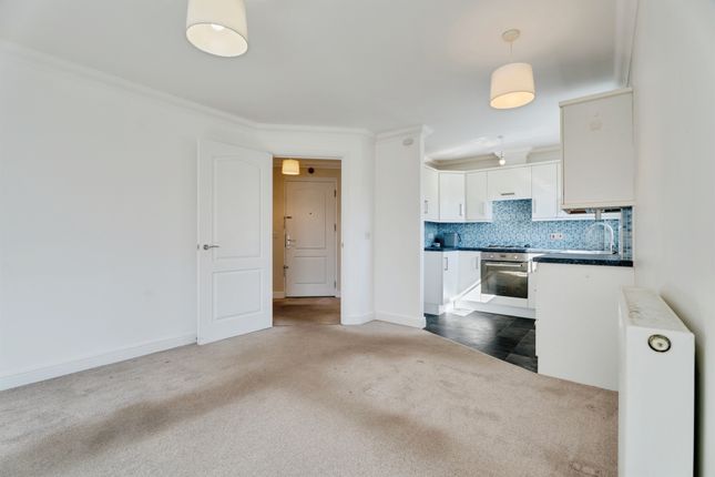 2, Byron Close, Stowmarket photo 4