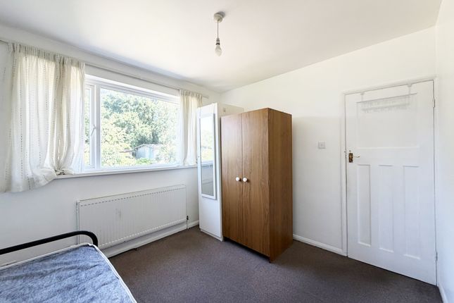 11a, Blythe Close, London photo 3