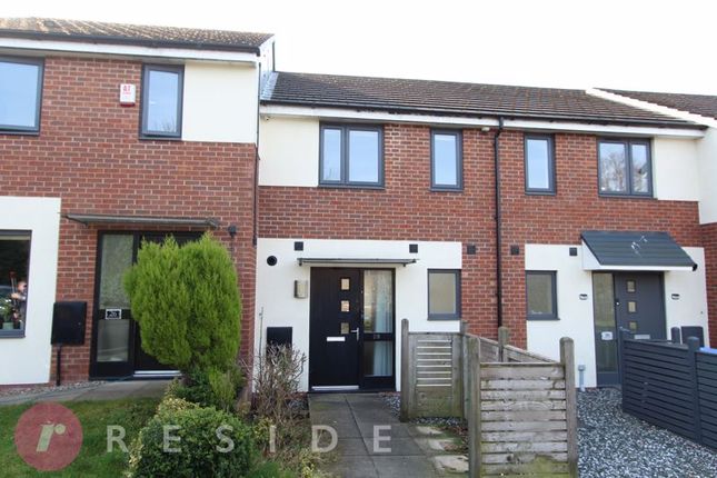 28, Avoncliffe Close, Rochdale photo 2