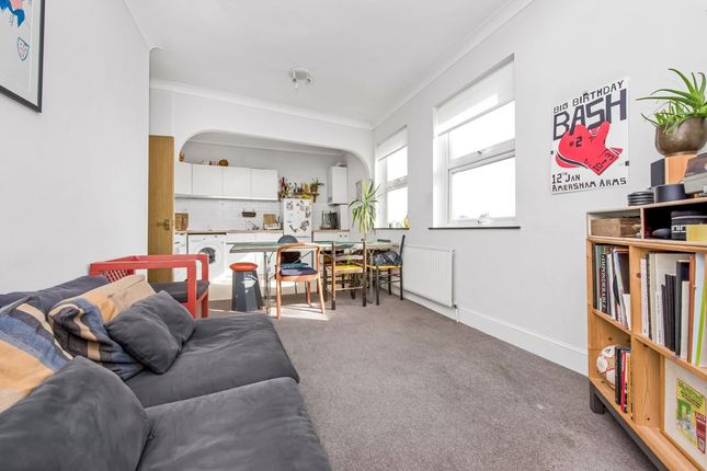 Flat 6, Nutbrook Court, 66, Waghorn Street, London photo 3