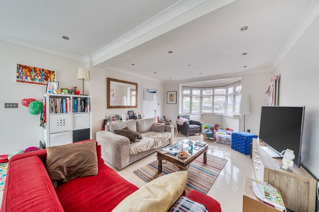 85, Mount Pleasant, Barnet photo 3