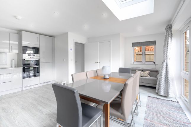 15 Farriers Way, Cambridge photo 2