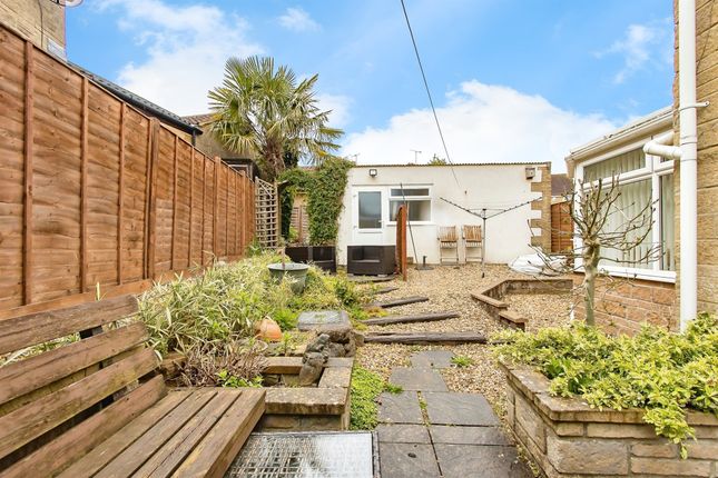 20, Meadow View, Yeovil photo 4