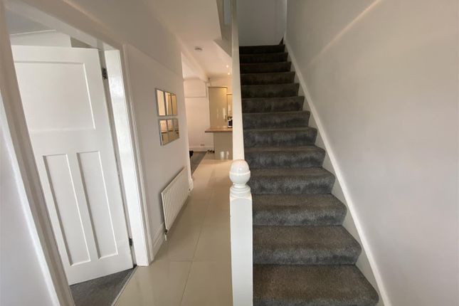 4, Western Avenue, Whitley Bay photo 4