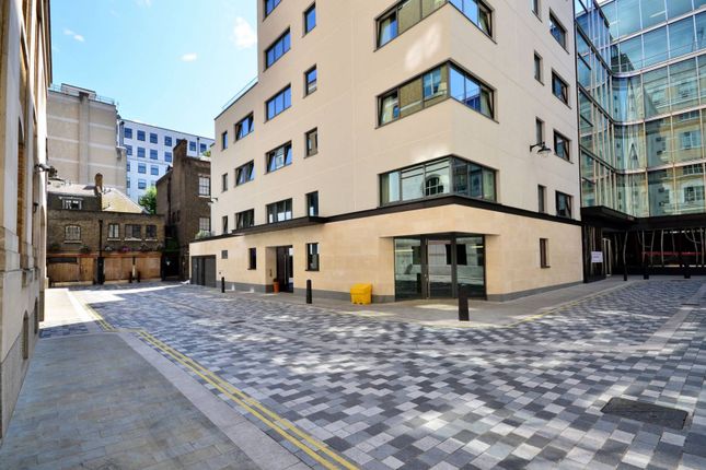 Flat to rent in Babmaes Street, St James's, London