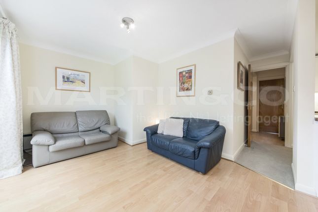 Flat to rent in Maltings Place, London