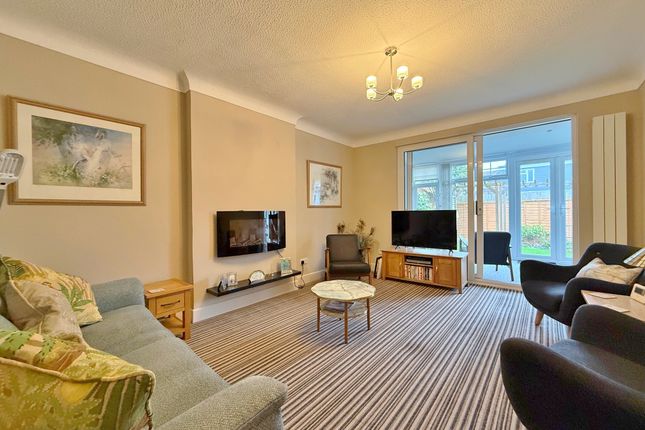 18, Court Mead, Portsmouth photo 4