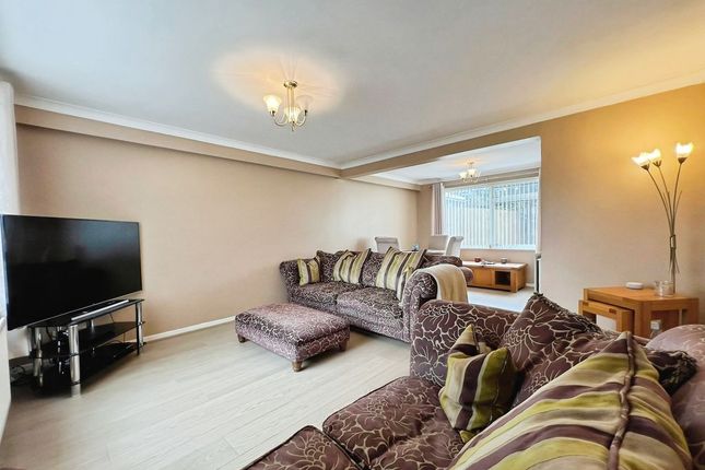7, Merlay Drive, Newcastle Upon Tyne photo 4