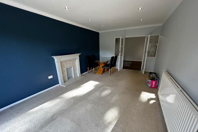 431A, Woodham Lane, Addlestone photo 5