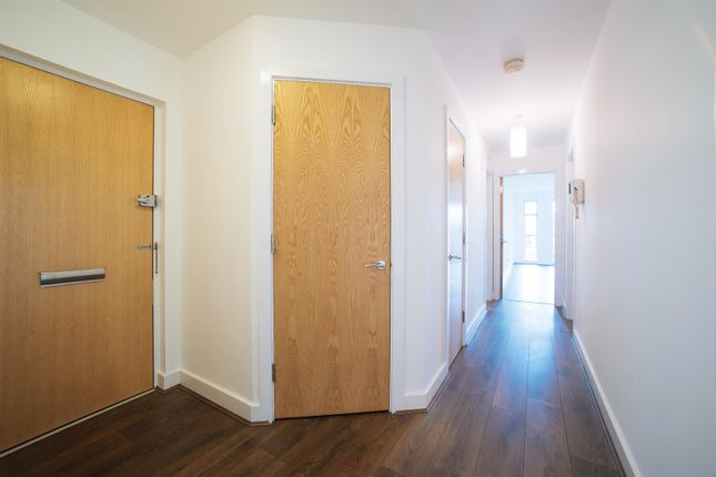 Flat to rent in 27 Spital Square, Spitalfields