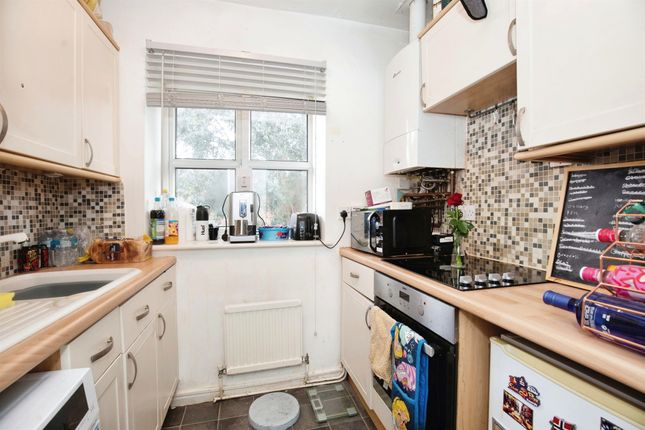 Maisonette for sale in Douglas Road, Rugby