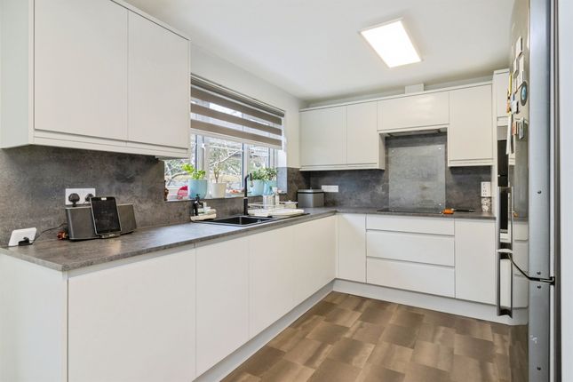 2, Westwood Cleave, Newton Abbot photo 4