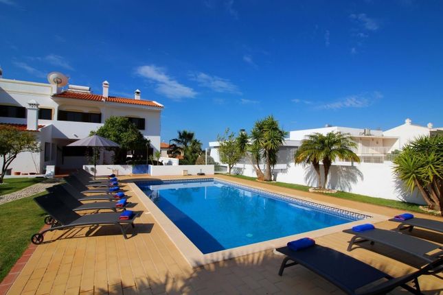 Villa for sale in Parchal, Estômbar E Parchal, Lagoa Algarve