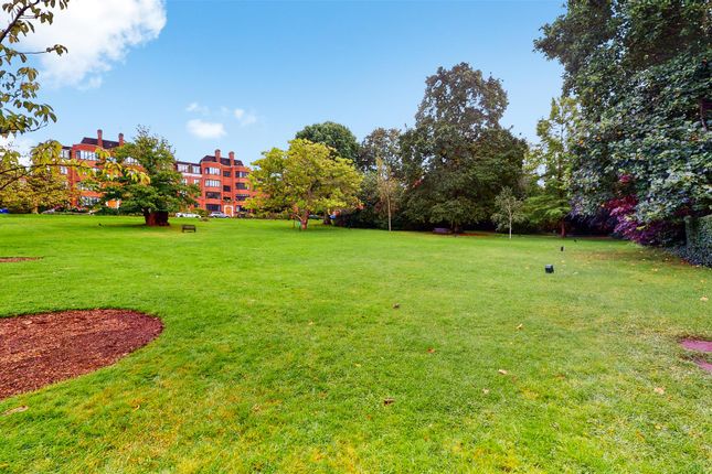 Flat for sale in Harvard Hous, Manor Fields, Putney Hill