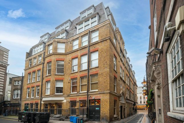 Thumbnail Flat to rent in Whitehall, St James's, London
