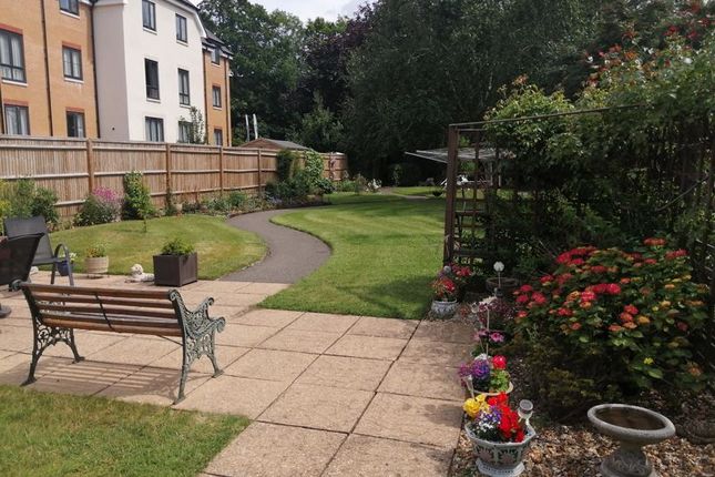 Flat for sale in Orchid Court, Egham