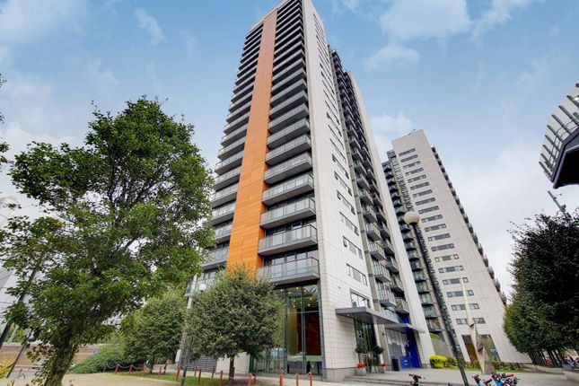 Thumbnail Flat to rent in Blackwall Way, Docklands, London