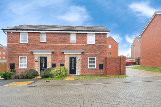 39, Saturn Avenue, Fairfields, Milton Keynes photo 4