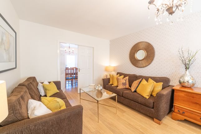 10 Leggate Way, Bellshill photo 4