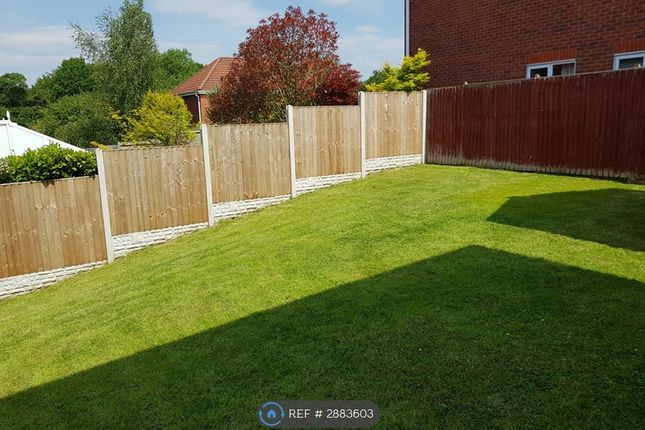 Lodgewood Close, Long Lane, Chorley photo 3