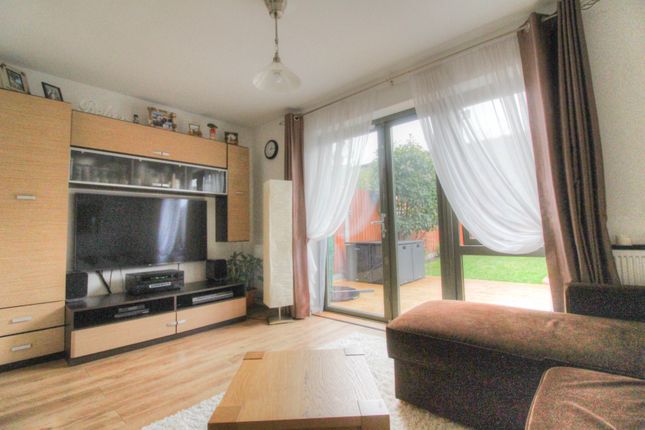 Ager Avenue Dagenham Rm8 2 Bedroom Terraced House For Terraced House For In Ager Avenue Dagenham