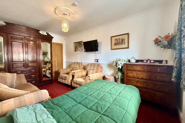 45, Derry Hill, Menston photo 3