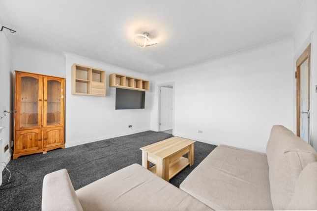 11 Belvidere Crescent, Bellshill photo 4