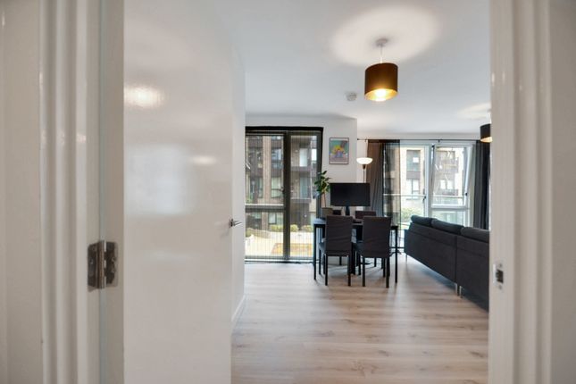 Artisan Apartments - Second Floor, 16 Montford Place, London photo 5