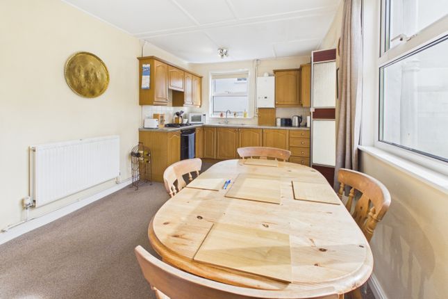 2 Higher Gwavas Road, Newlyn, Penzance photo 4