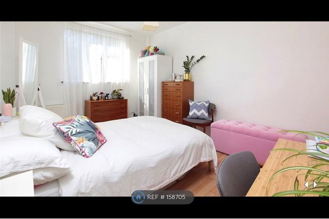 Thumbnail Flat to rent in Thurleigh Court, London