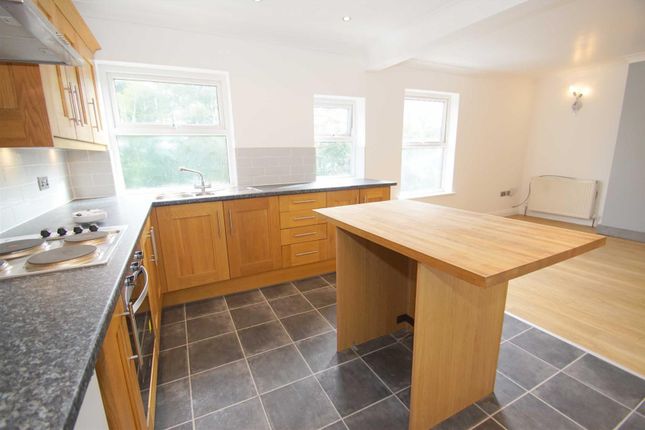 Second Floor Flat, 4 Westfield Terrace, Leeds photo 4