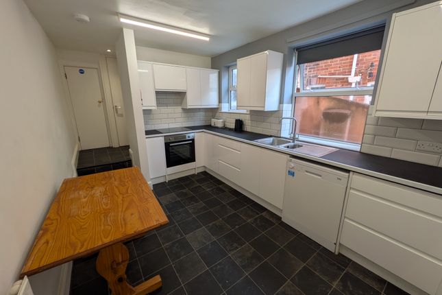 81, Howell Road, Exeter photo 4