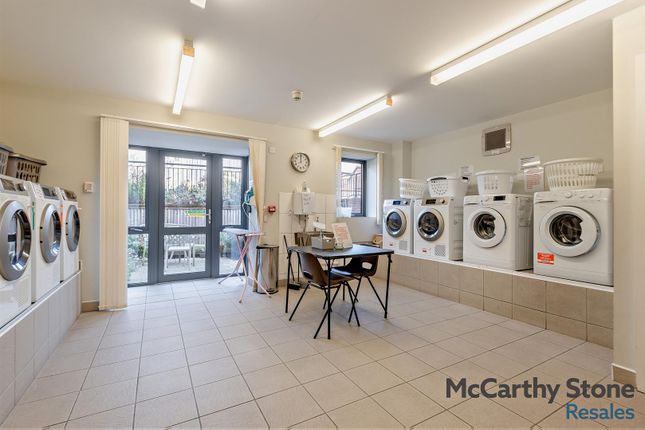 8660921-Interior18-800.Jpg