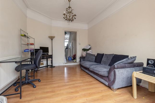30, Valencia Road, Worthing photo 2
