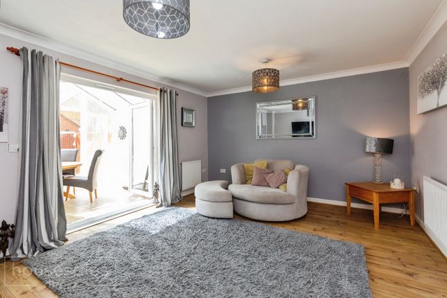 3, Meadow Way, Rochester photo 4