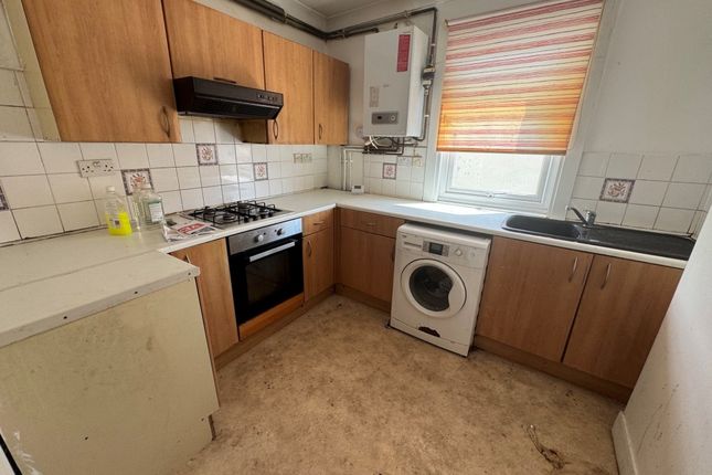 First Floor Flat, 17A Cherry Tree Avenue, Dover photo 3