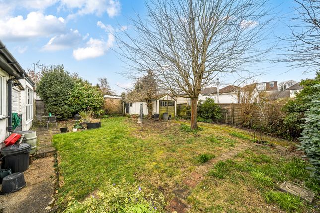 12, Cedar Close, Kent photo 4