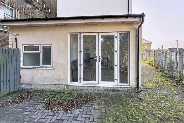 Flat 5, 4 Atkinson St, Shipley photo 2