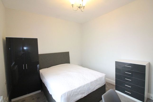 Terraced house to rent in East Street, Preston
