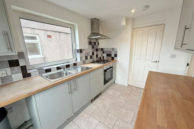 21 Wellfield, Dunvant, SWANSEA photo 2