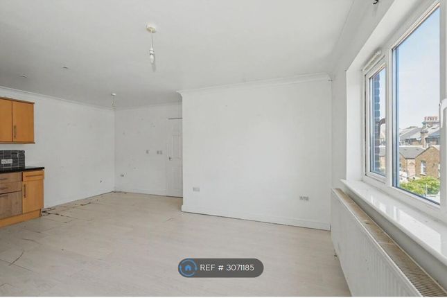 Flat, Martony Court Dane Road, Margate photo 3