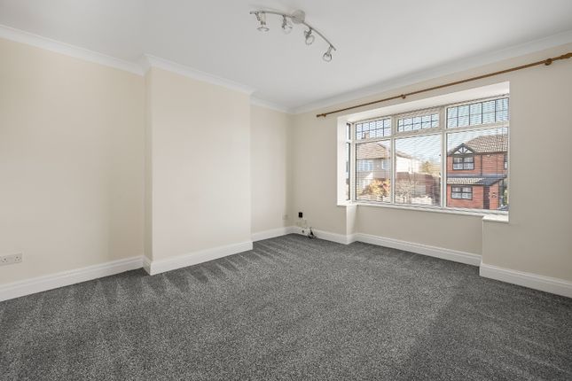 5 Eastgrove Avenue, Sharples, Greater Manchester photo 4