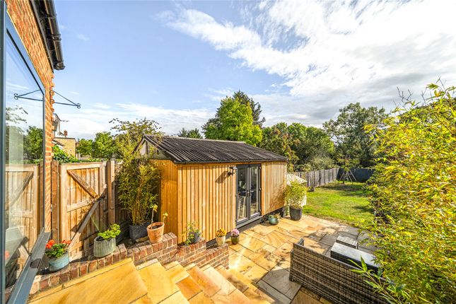 282, Raeburn Avenue, Surbiton photo 4
