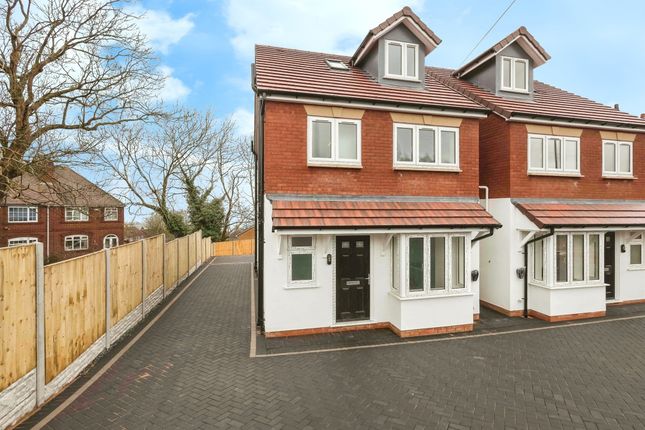 Thumbnail Detached house for sale in Dudley Road, Rowley Regis