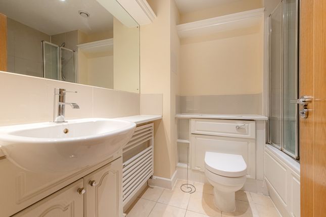 Flat for sale in High Timber Street, London