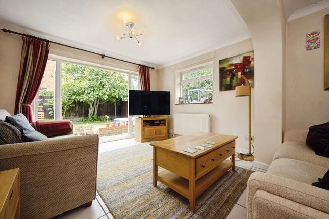 14, Bradgate Road, Bedfordshire photo 3