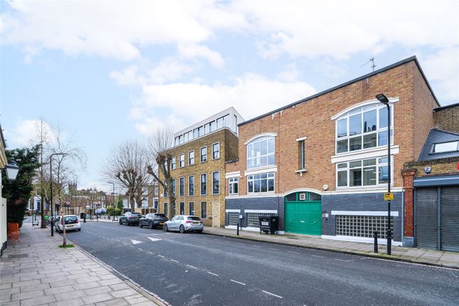 Terraced house for sale in Ardleigh Road, Hackney