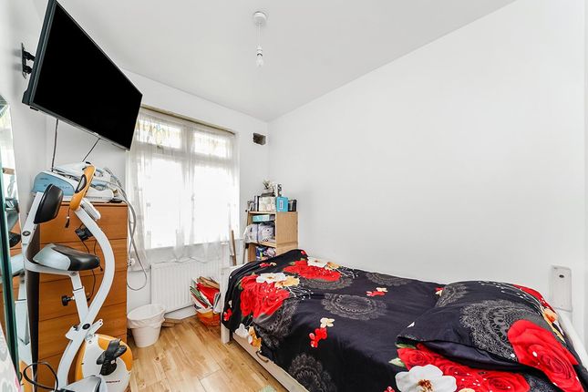 Terraced house for sale in Priory Avenue, Chingford