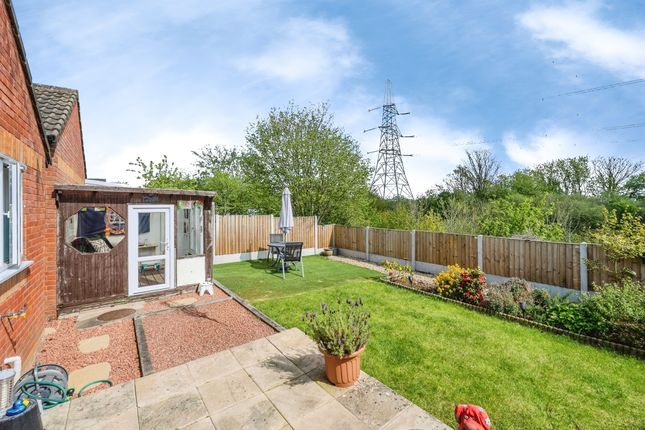 16, Sunnycroft, Caldicot photo 2