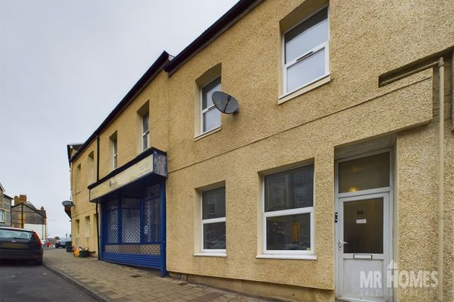 Flat for sale in Main Street, Barry